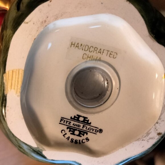 Fitz Floyd Jolly Ole Saint Nick Salt Shaker Green Ceramic Gift Bag - Picture 8 of 9